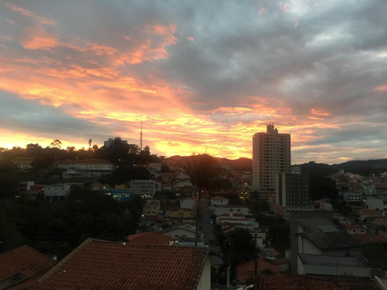 Pousada Casa De Braganca Braganca Paulista Luaran gambar